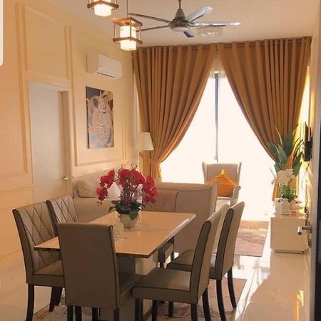 Aleeya Suite @ Troika Residence Кота Бару Екстериор снимка