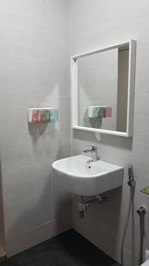 Aleeya Suite @ Troika Residence Кота Бару Екстериор снимка